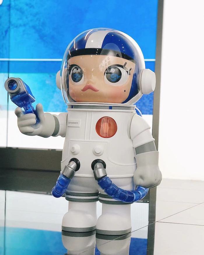 泡泡玛特联合航天公司,molly 宇航员正式出道 | 发现好物