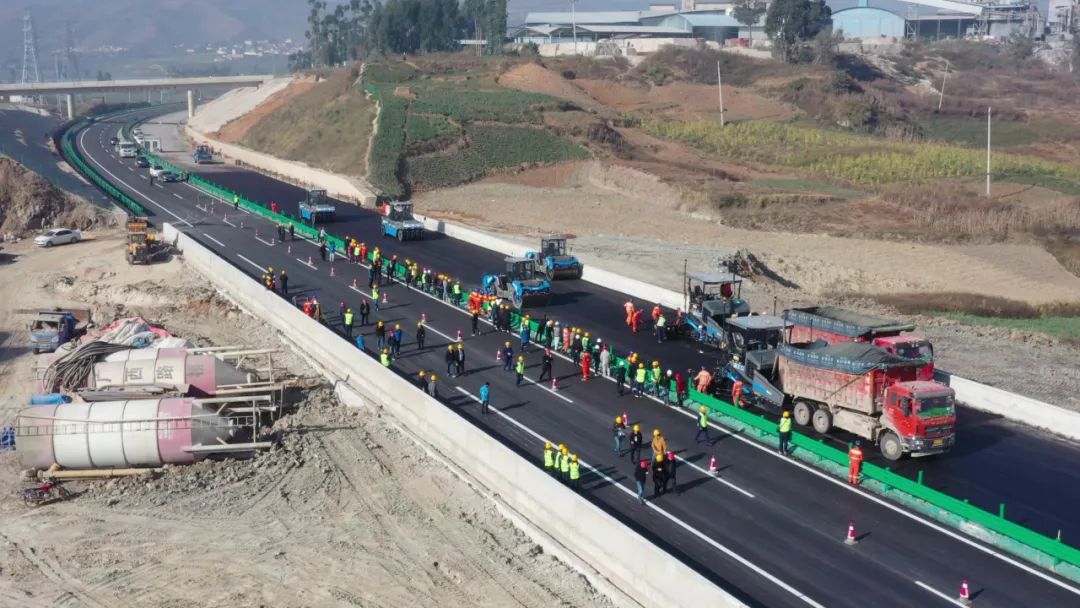 中邦交建(601800)控股的中交第三公路工程局有限公司新增1条被履行人信息履行标的18494万元