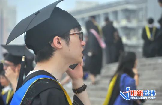 中新经纬|AI面试、搭乐高、蒙眼拼图…这样的招聘你能hold住吗?