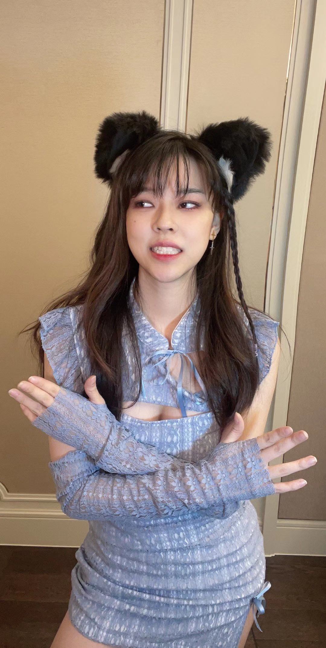 属实硬挤,弟兄们沫子尽力了奥",难道36d沫子