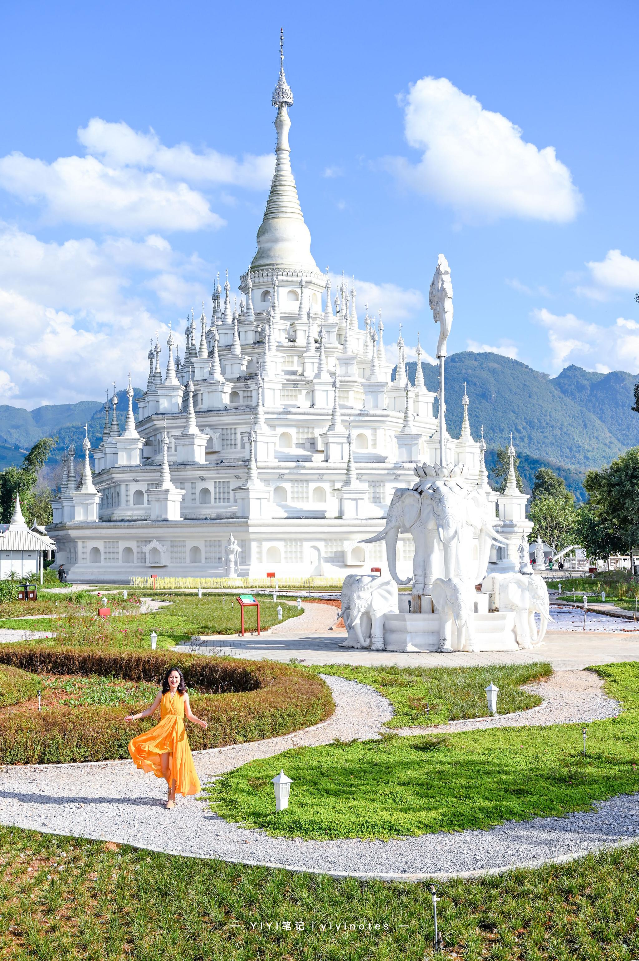 云南这座边境小城,还藏有一处绝美的银塔,让人误以为来到泰国