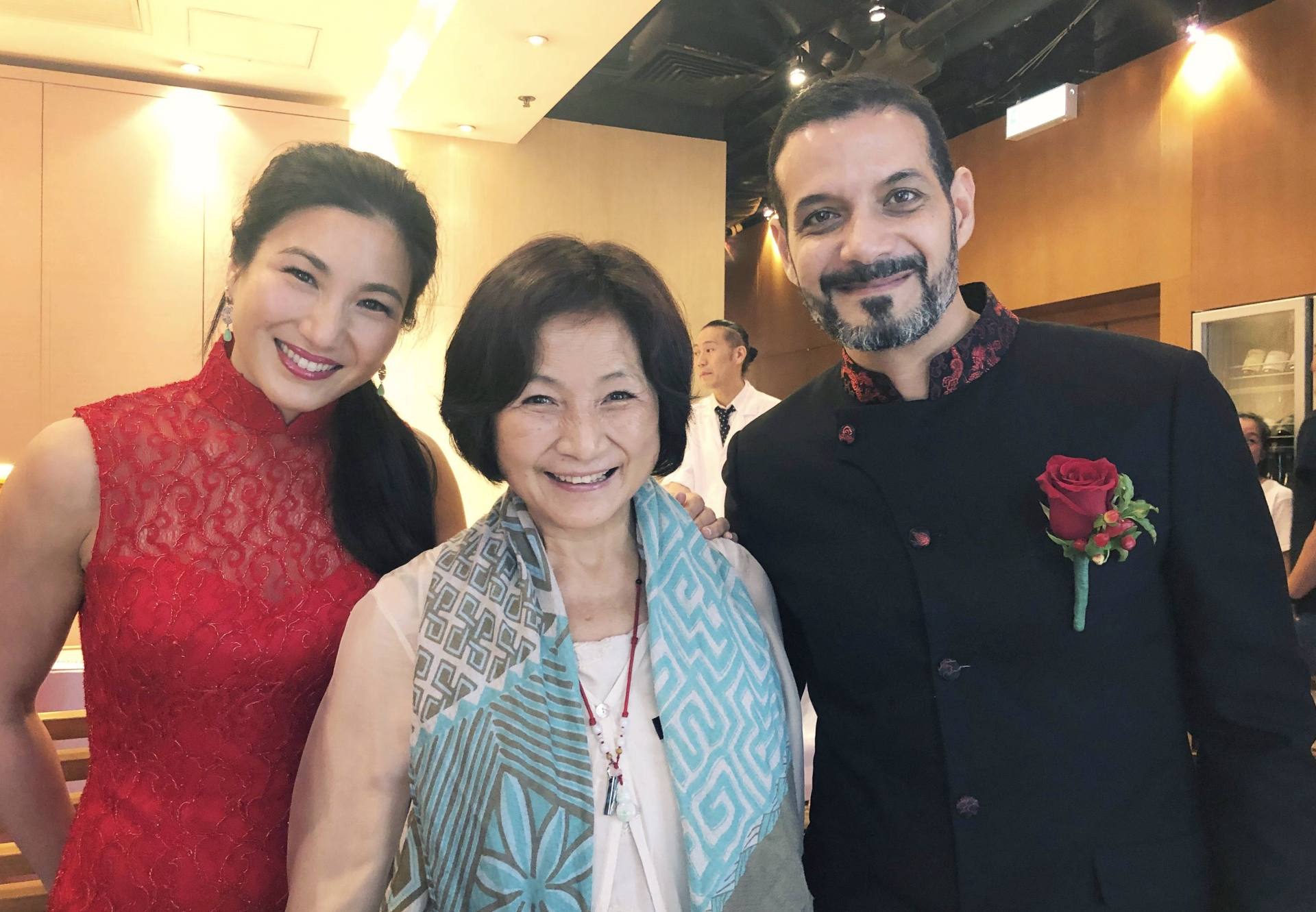 恭喜!郑佩佩爱女原子鏸怀孕30周晒孕照,嫁非洲老公生活幸福