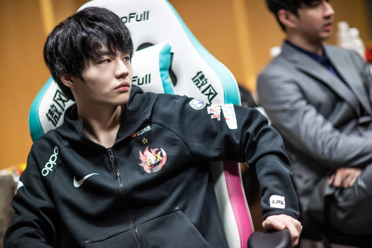 fpx官宣新ad引争议,粉丝:上三韩援就等着被骂吧|德杯|三韩|刘青松