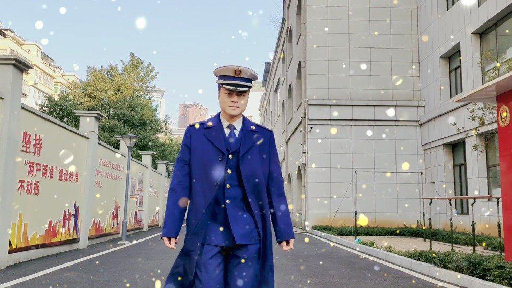 消防蓝朋友大衣变身