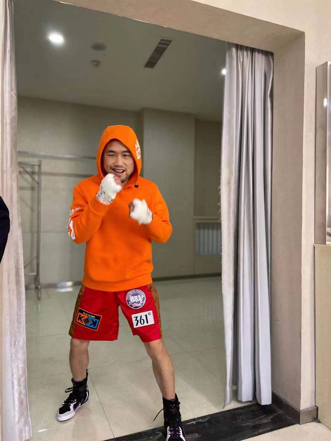 "拼到无能为力为止"——再访"外卖拳王"张方勇|拳王争霸赛|外卖|金腰