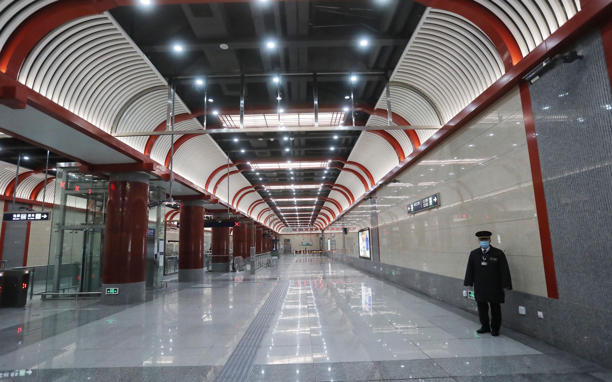 北京地铁16号线万泉河桥站.摄影/新京报记者 王贵彬