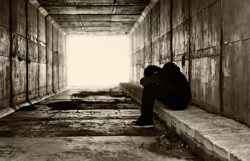 国新办：中国成年人平均身高男性近1米7、女性158cm；抑郁症和焦虑症患病率接近7%……休闲区蓝鸢梦想 - Www.slyday.coM