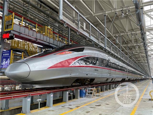 座位更宽了 灯光更柔和了亮点1cr400af"复兴号"动