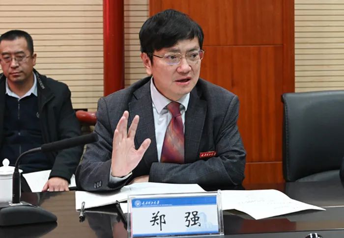 任少波高度赞扬了太原理工大学朝气蓬勃的发展态势和团