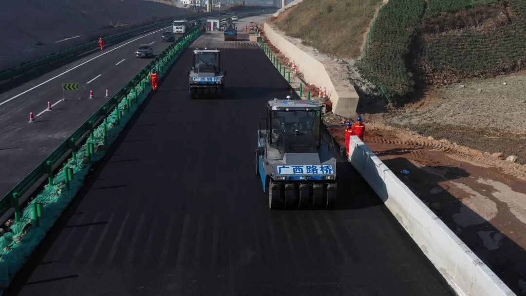 黑科技!云南这条在建高速牛!