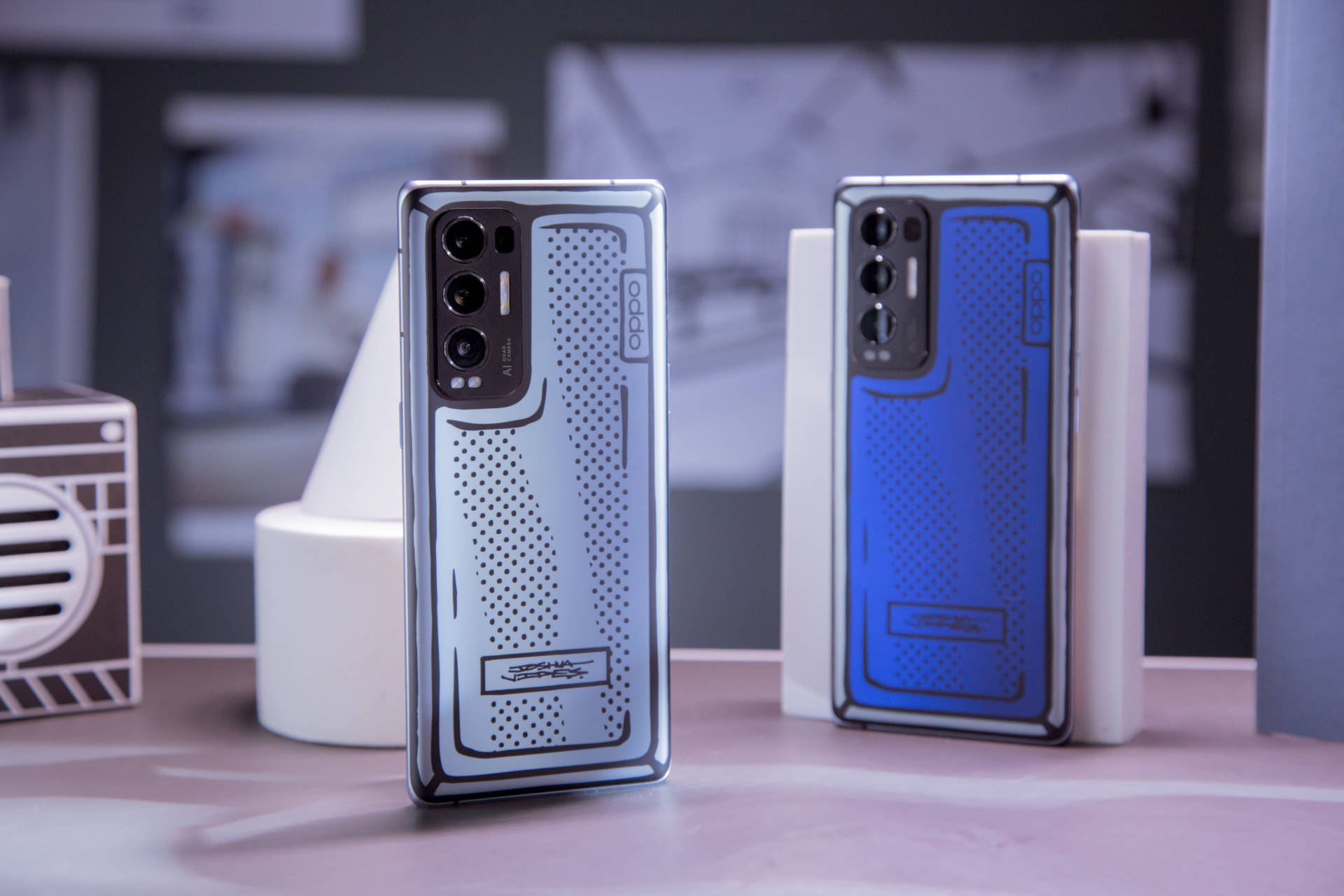 胜似变魔术上手oppo电致变色手机这科技感绝了