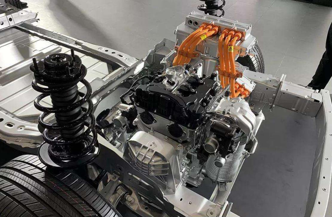 研判岚图free增程版碾压理想one的核心竞争力