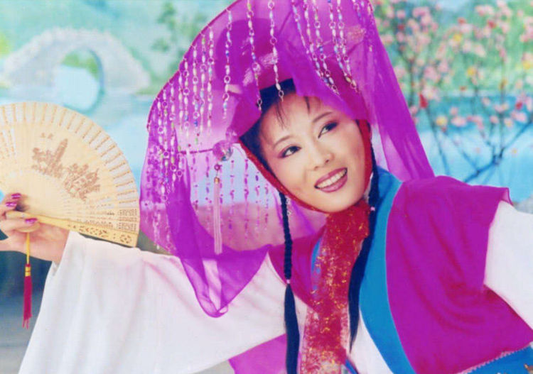 不顾非议执意嫁小15岁男星,不被看好,今14年仍恩爱如常|吴琼|黄梅戏