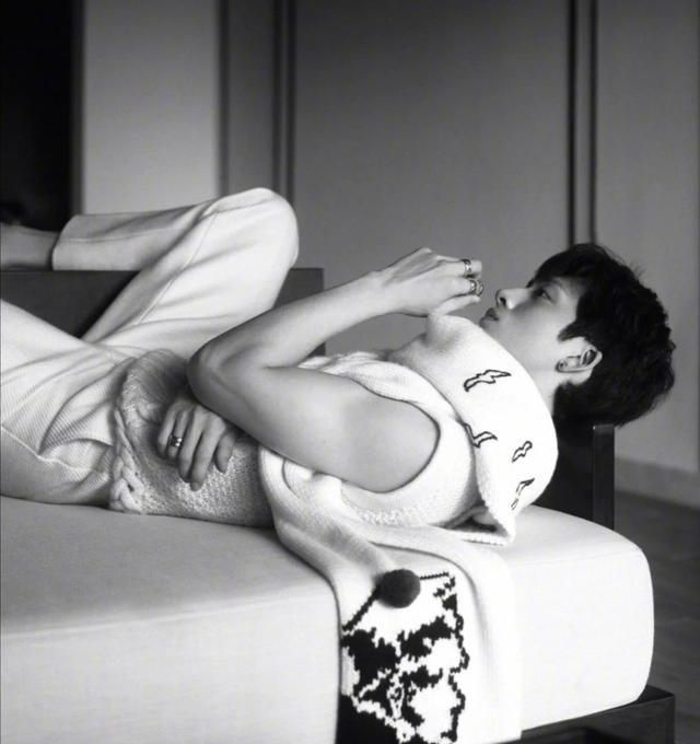 超有才气的男明星井柏然,真的没有想到,他的身材会这么好,完美