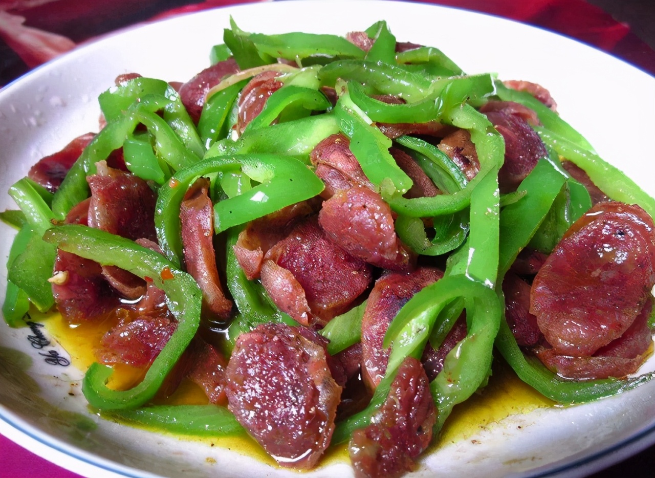 炒香肠香肠到底用不用先蒸原来之前一直错了难怪不香腥味重