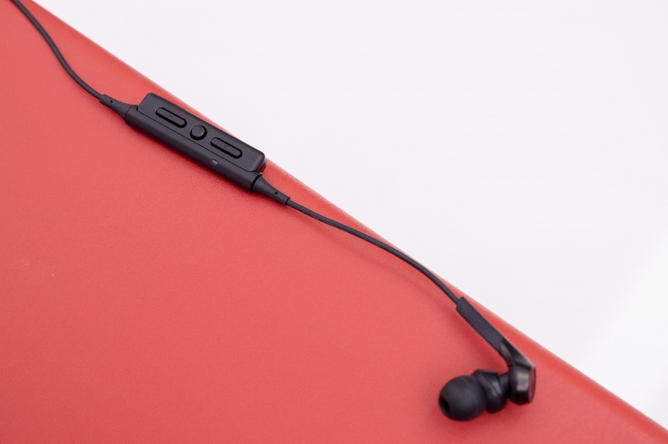 铁三角cks550xbt体验别以为运动耳机只有功能性