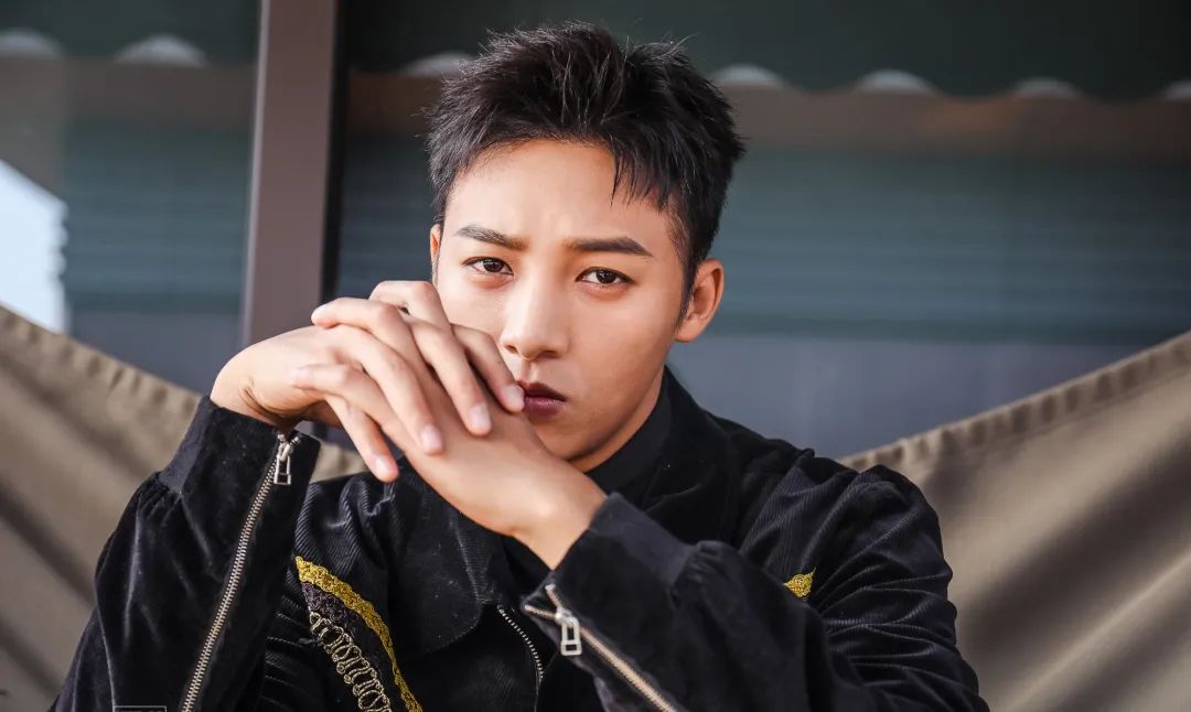 伍嘉成:音乐是本命,敦煌少年的神秘之旅