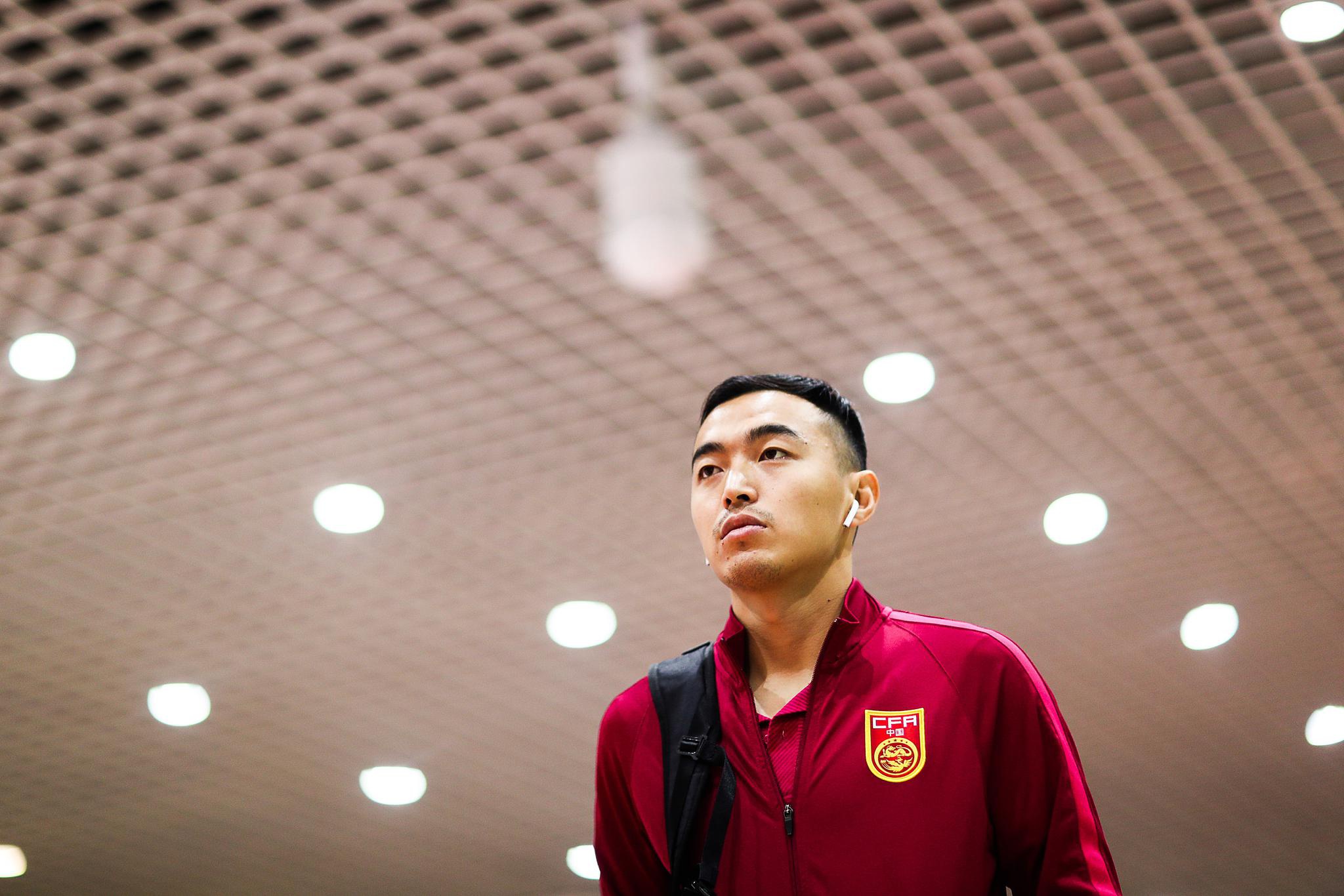 前国足队长冯潇霆撰文自白我有个梦想中国足球走向世界