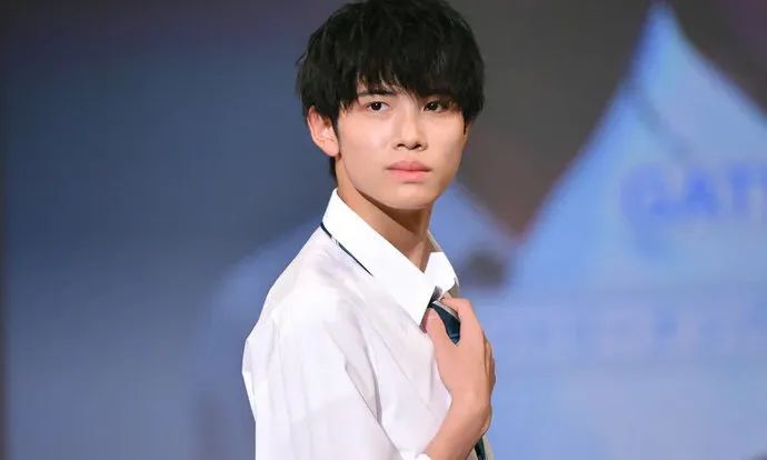 中野晴仁表示自己未来想要成为一名演员,并且以另一位青年演员北村匠