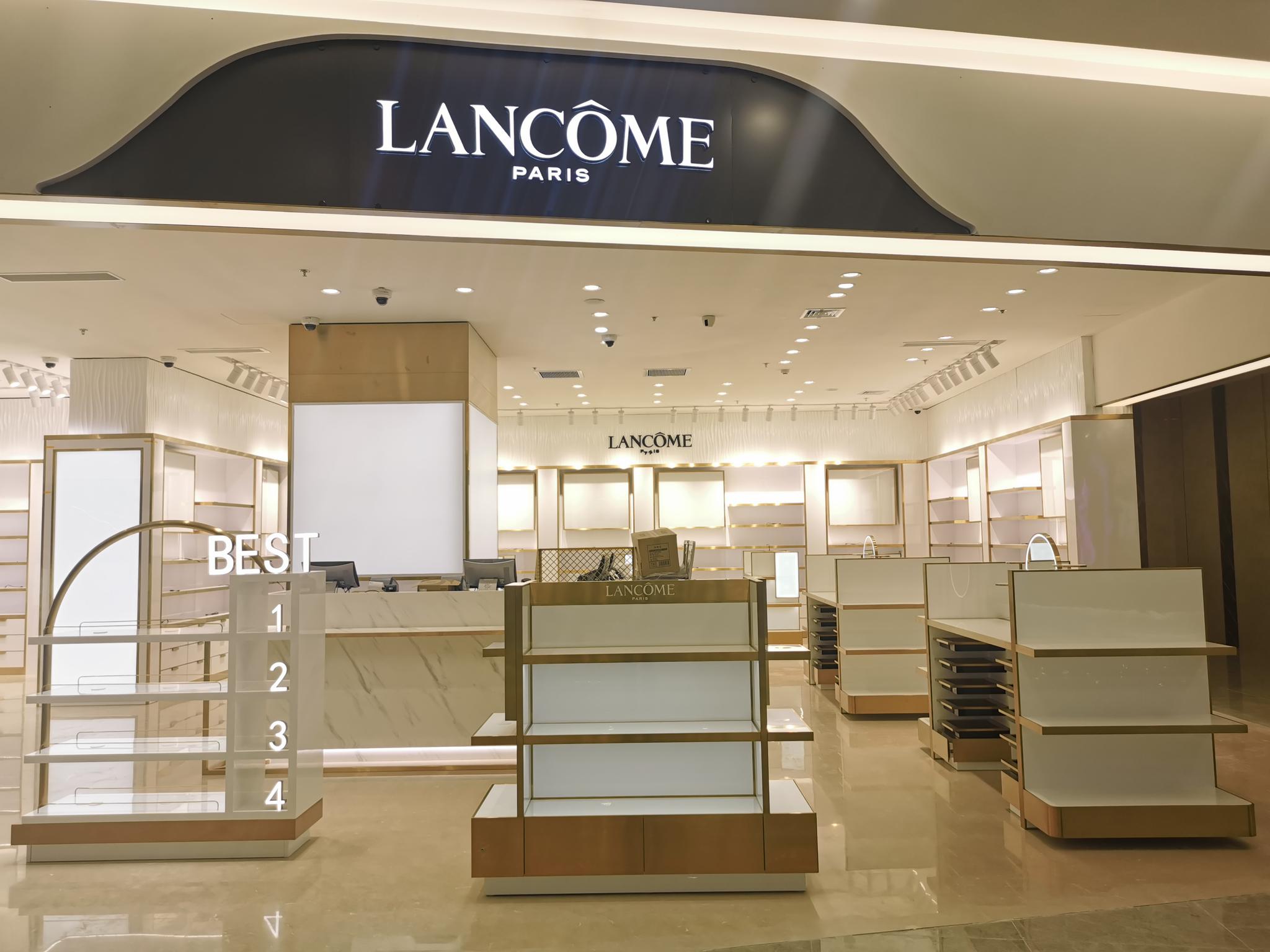 居然之家三亚谋开离岛免税店 业态创新助力千店连锁__财经头条