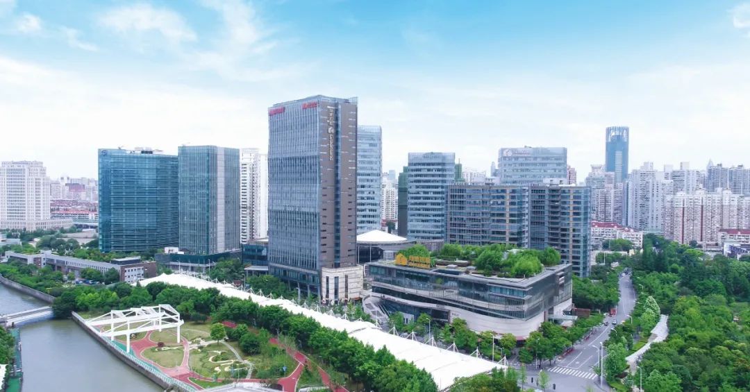 (绿地集团总部大厦)