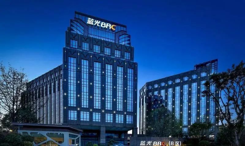 业绩高压老臣出走？蓝光发展老板杨铿扶子上马