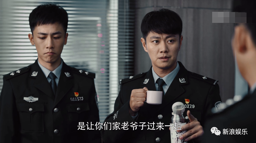 说它是喜剧,也毫无违和感|黑白禁区|凯撒|谭氏_新浪新闻