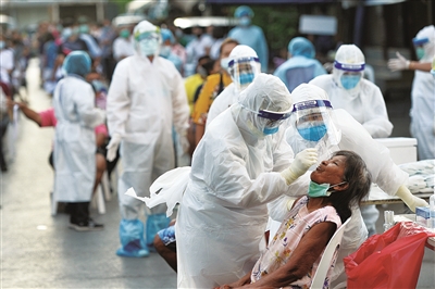 泰国民众接受新冠病毒检测|新冠肺炎_新浪新闻