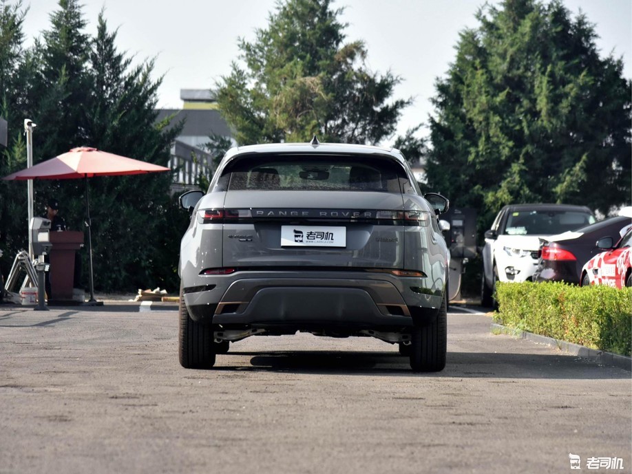 颜控们看过来 小哥带你看路虎揽胜极光-新浪汽车