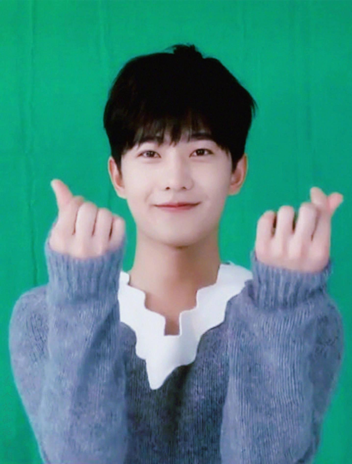 圣诞节收下的花式比心祝福吧…………|圣诞节|花式|杨洋_新浪新闻