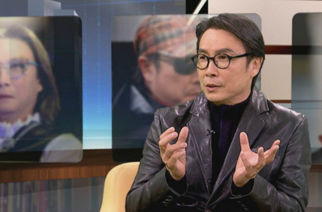 71岁刘松仁中风后遗症严重?拄拐走路直晃,身形暴瘦令人担心