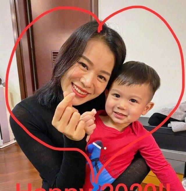 胡杏儿喜怀三胎发文透露小心思想生女儿