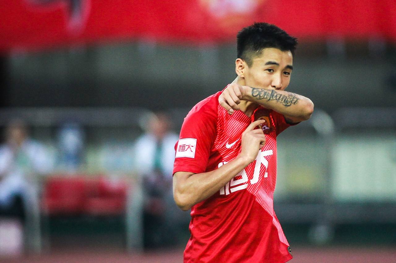 韦世豪留洋格拉纳达,为什么现在很多恒大球迷并不支持他留洋?