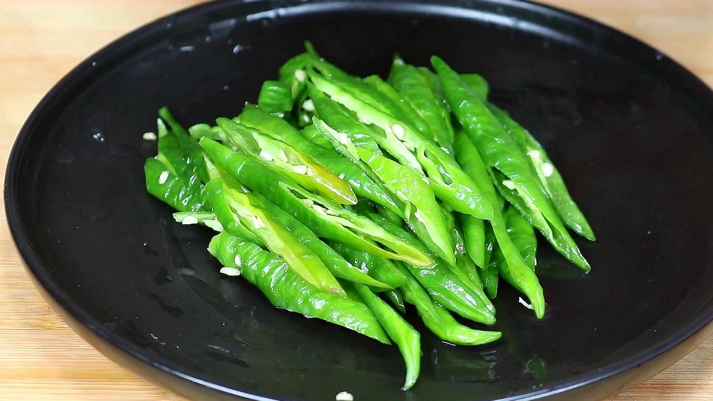 去除猪毛有妙招,不用火烤,也不用镊子夹,简单快速又干净|线椒|猪肉|猪皮_新浪新闻