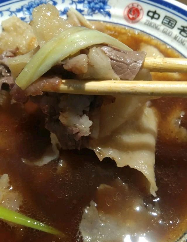 石家庄特色老字号牛肉罩饼店,汤鲜味美,必吃之一休闲区蓝鸢梦想 - Www.slyday.coM
