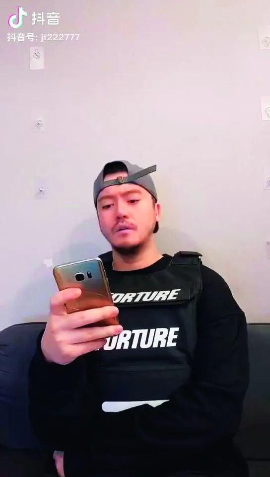 (视频中的张金条)在广播电视台工作多年的畅畅,认