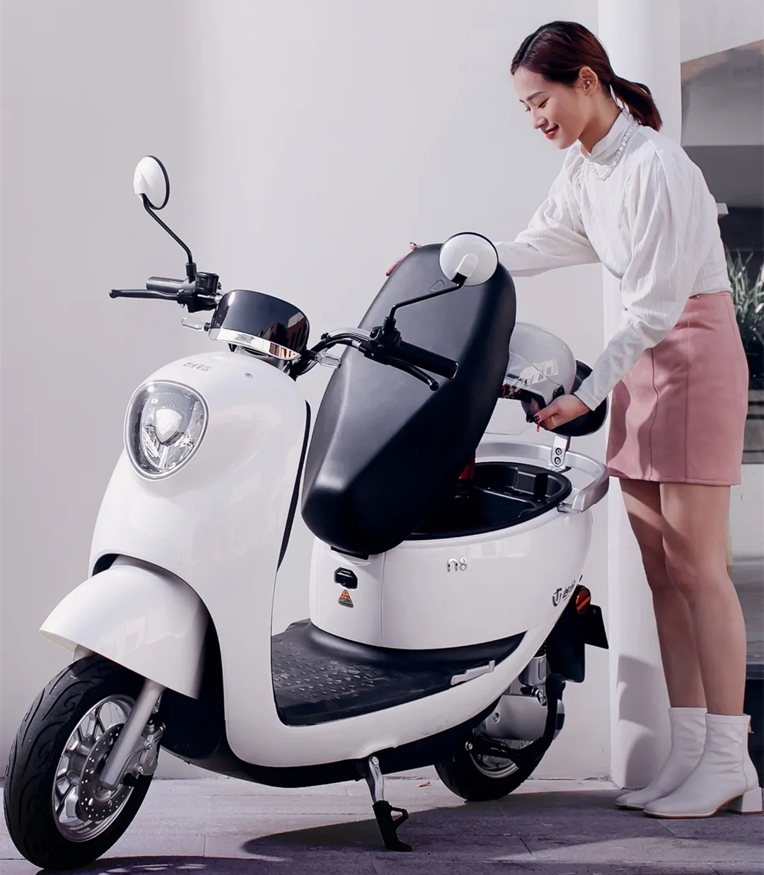 台铃又推一款新车配备72v石墨烯电池续航130公里