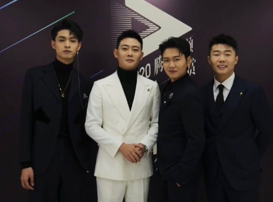 郭德纲爱徒率德云四帅闪耀星光大赏唱rap效果完胜儿徒烧饼