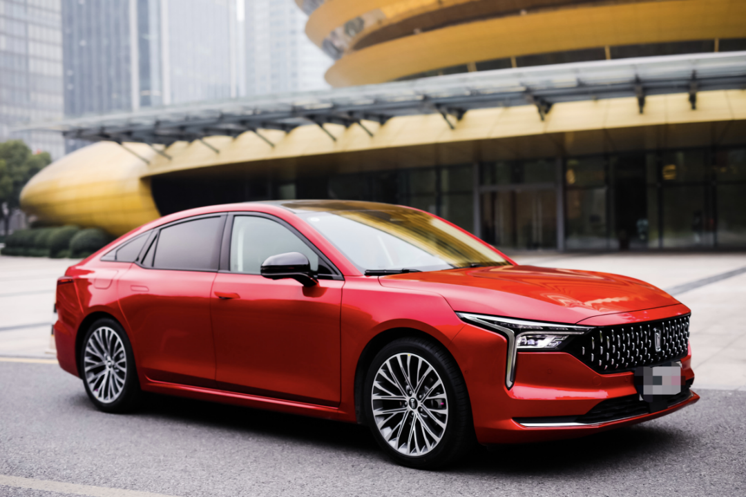 全新第三代奔腾b70:听说文静的你也喜欢狂野的味道?