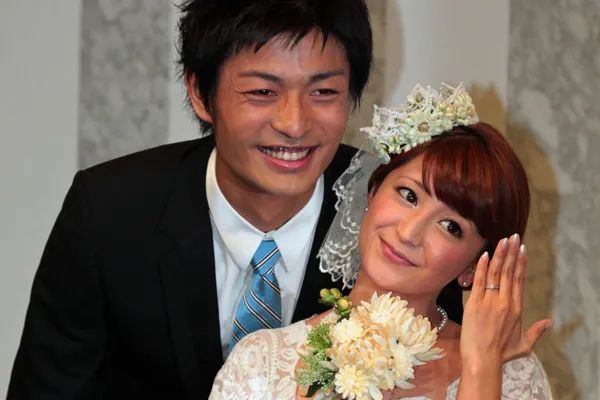 矢口真里出轨后卖人设洗白引来网友负面评论 矢口真里 早安少女组 中村昌也 新浪娱乐 新浪网 矢口真里出轨后卖人设洗白引来网友负面评论 矢口真里 早安少女组 中村昌也 新浪娱乐 新浪网