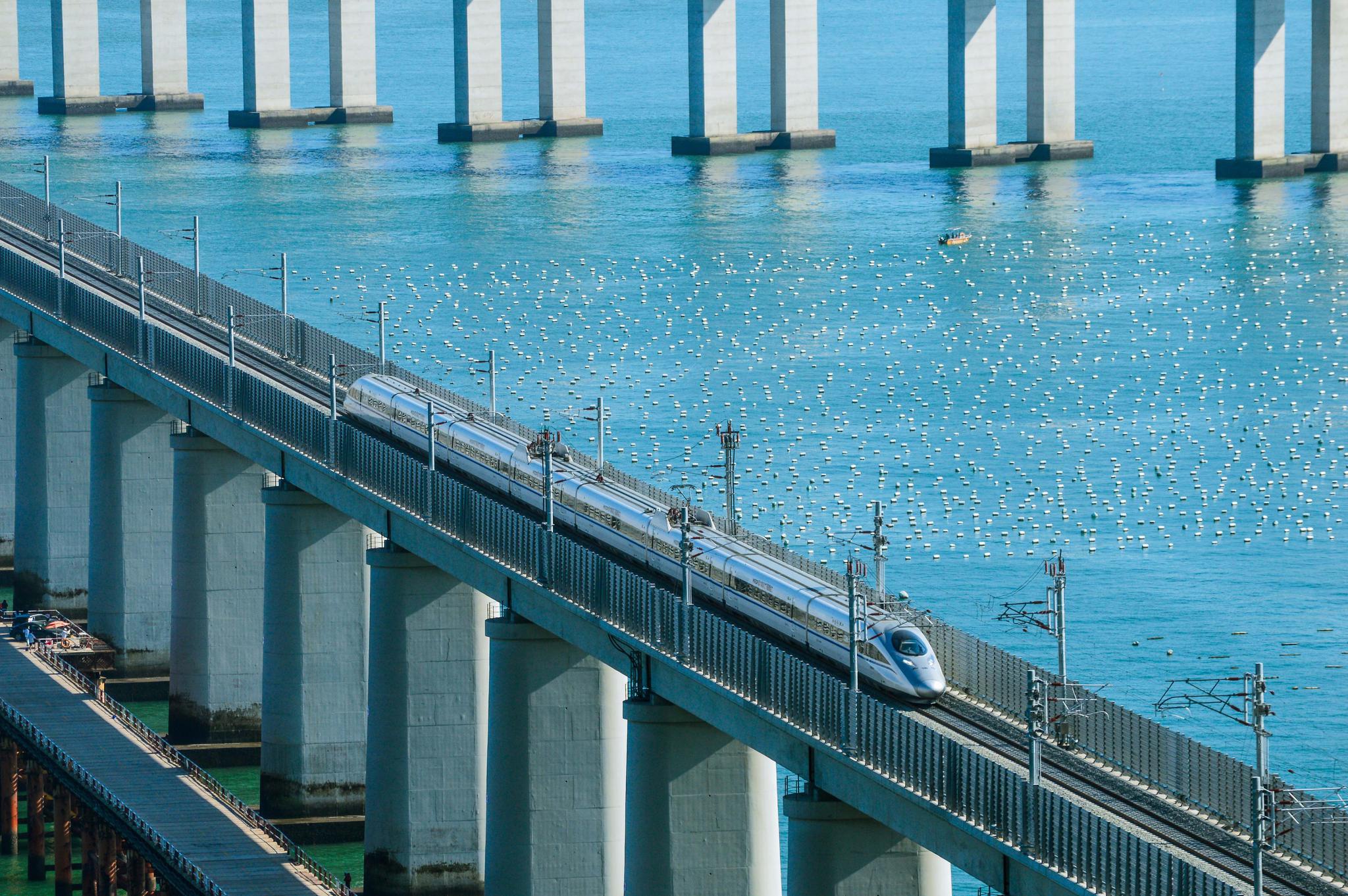 (中国网发 苏浩/摄)福平铁路开通运营后,铁路部门将安排开行动车组