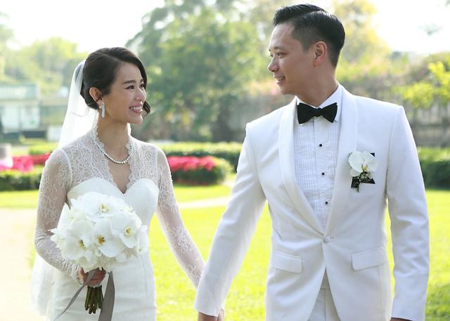 毕竟在胡杏儿结婚在结婚之前和黄宗泽7年的恋情我们都是看在眼里的