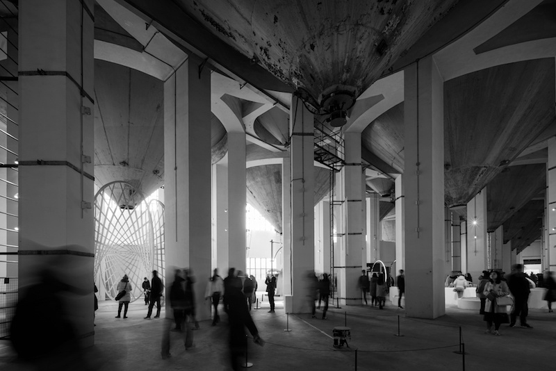 改造后的筒仓内部对于艺仓美术馆,原本煤码头的建筑并不具有鲜明的