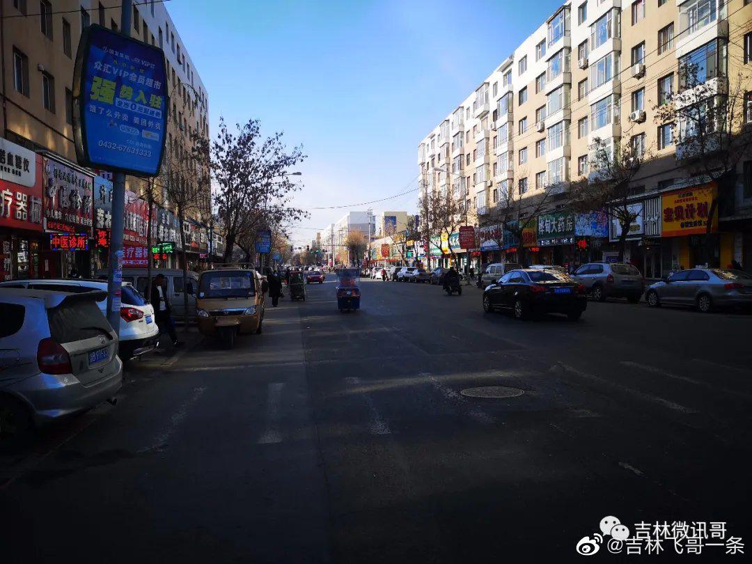 吉林桦甸市街头出租车凭空消失,什么情况?