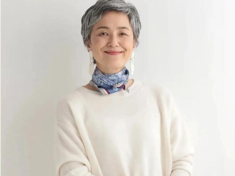 老年人白发较多如何选择发型?