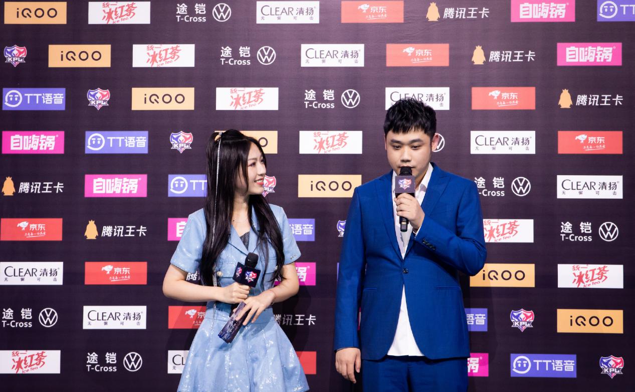 KPL:月光承认决赛失误,坦言除老帅和麟羽,没有对不起任何人休闲区蓝鸢梦想 - Www.slyday.coM KPL:月光承认决赛失误,坦言除老帅和麟羽,没有对不起任何人休闲区蓝鸢梦想 - Www.slyday.coM