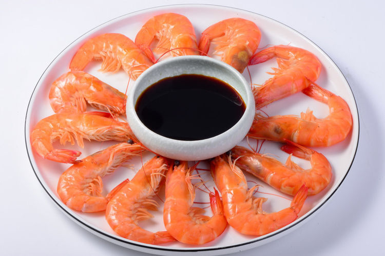 白灼虾,应该用凉水还是开水煮?这么做才对
