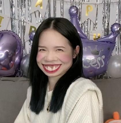 当孟美岐玩贴纸的时候,做一个龅牙女孩是可以接受的|孟美岐|龅牙|女孩