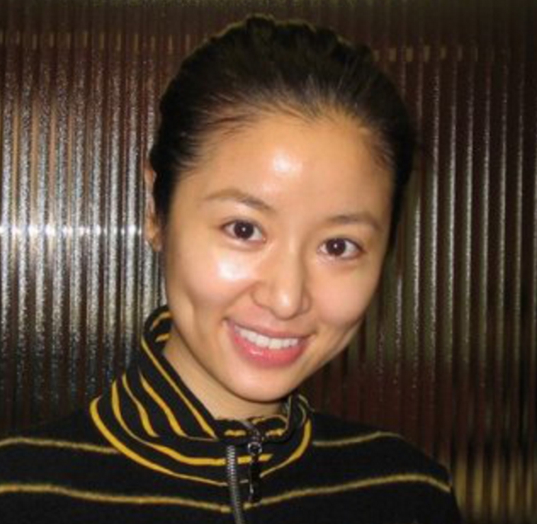 是拍证件照不是拍表情包啊哈哈哈哈哈~   林心如