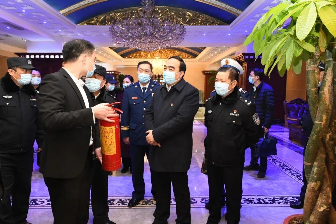 广泛参与,期间,郑州市委常委,政法委书记于东辉,郑州市副市长,公安局